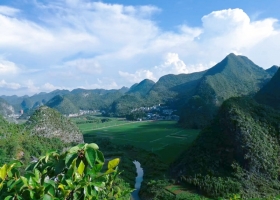 宜昌到贵州品质六日游【上春山·花韵布依】