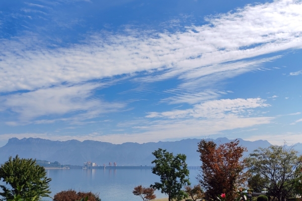 春满三峡：三峡大坝的诗意栖居