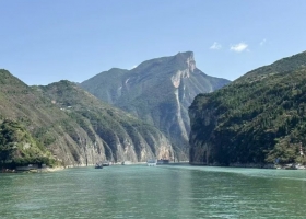 <宜昌到重庆奉节游船价格 世纪江山如诗长江三峡一日游价格>宜昌到重庆奉节游船途经哪些景点