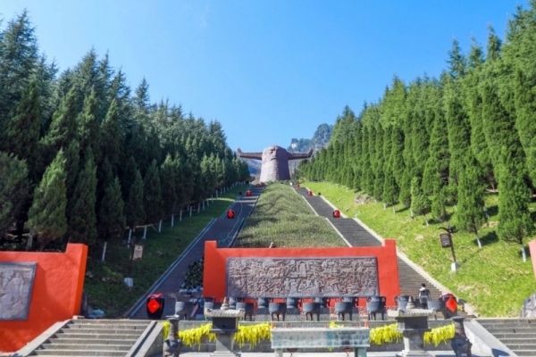 5月19日中国旅游日将在湖北神农架分会场举行，一起开启来湖北的“奇幻之旅”！